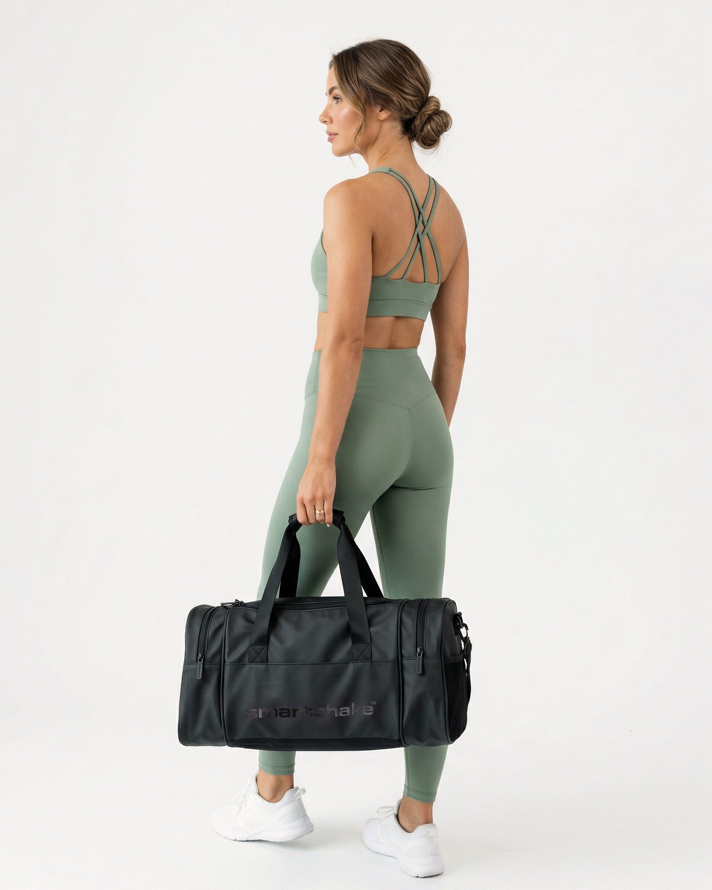 gym-bag-black-t7 Smartshake_GymBag_Black_lifestyle4_39cb3c06-8267-4a3c-8ba4-17ffef457cbf.jpg